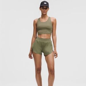 Fast and free High Rise Split short 3”